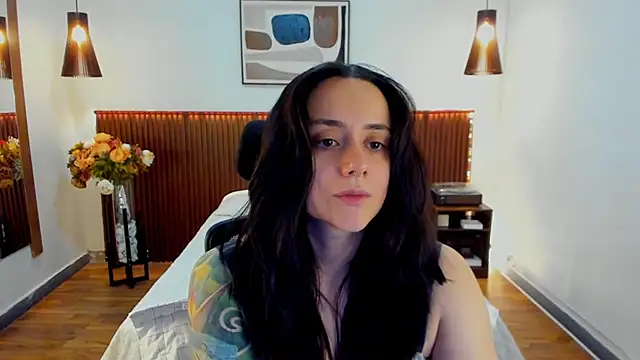 Snapshot of KatherineBond chatting on 06/22/26, 06:38 KatherineBond online show from 06/22/26, 06:38