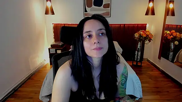 Snapshot of KatherineBond chatting on 07/21/26, 05:15 KatherineBond online show from 07/21/26, 05:15