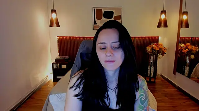 Snapshot of KatherineBond chatting on 07/30/26, 04:39 KatherineBond online show from 07/30/26, 04:39