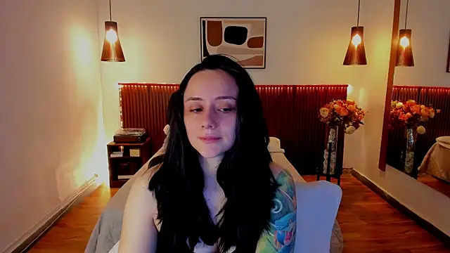 Snapshot of KatherineBond chatting on 08/03/26, 05:06 KatherineBond online show from 08/03/26, 05:06