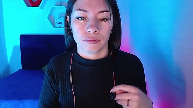 AnnaliOlsenX online show from 12/30/24, 05:23