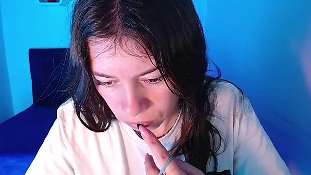 AnnaliOlsenX online show from 01/03/25, 02:08