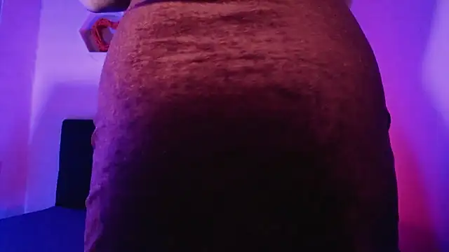 AnnaliOlsenX online show from 01/04/25, 07:55