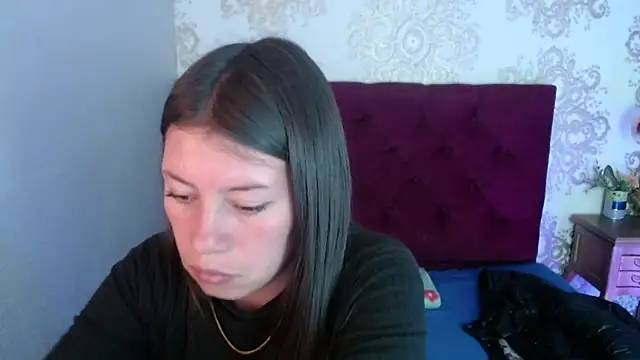 AnnaliOlsenX online show from 11/25/25, 02:22