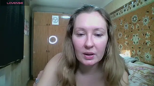 AnnaXLovers online show from 11/22/25, 09:41