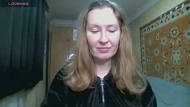 AnnaXLovers online show from 12/15/25, 02:54