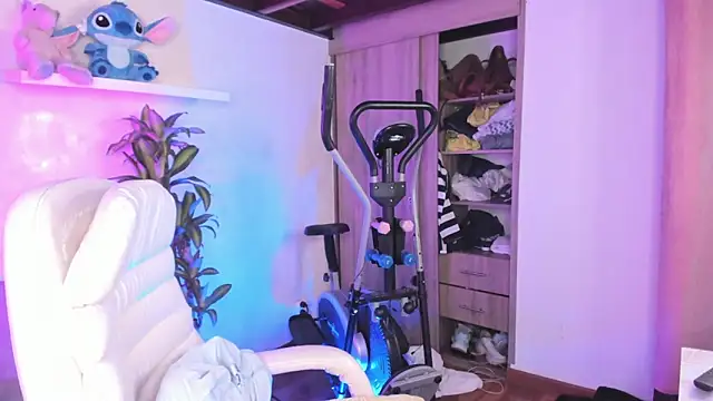 Nataliia 09 online show from 09/19/25, 04:18