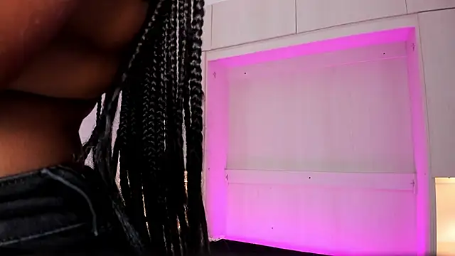 tamaraa smiith online show from 02/04/25, 06:17