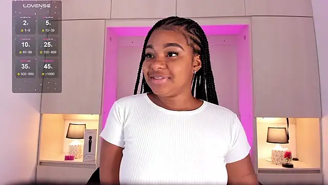 tamaraa smiith online show from 02/08/25, 03:10