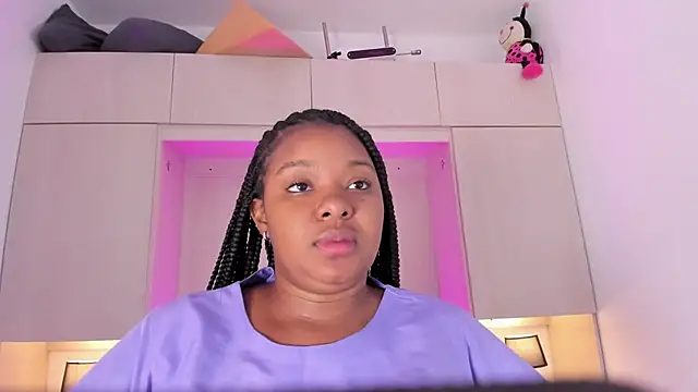 tamaraa smiith online show from 02/17/25, 12:05