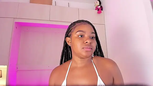 tamaraa smiith online show from 02/18/25, 02:06