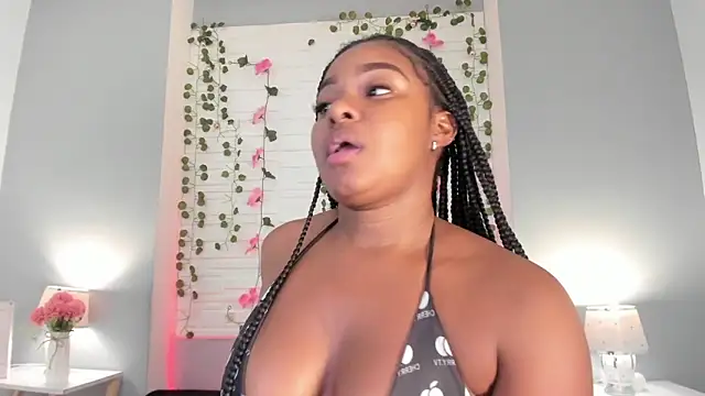 tamaraa smiith online show from 02/24/25, 03:42