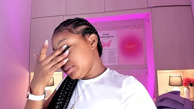 tamaraa smiith online show from 09/28/25, 01:05