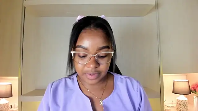 tamaraa smiith online show from 11/25/25, 07:58