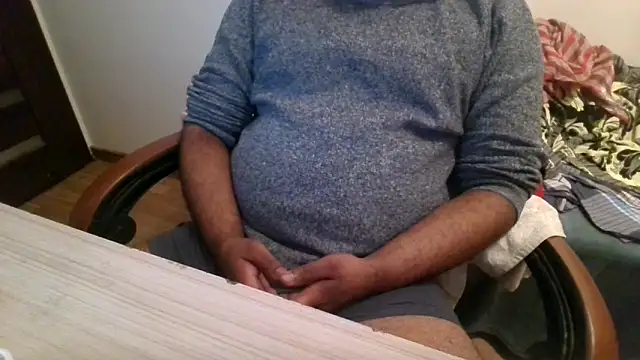 Indianluckyboytits online show from 04/03/26, 10:30