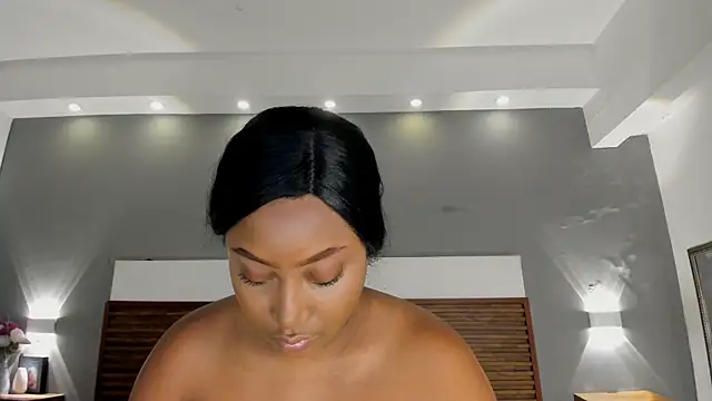 Adelehottman online show from 12/18/25, 12:11