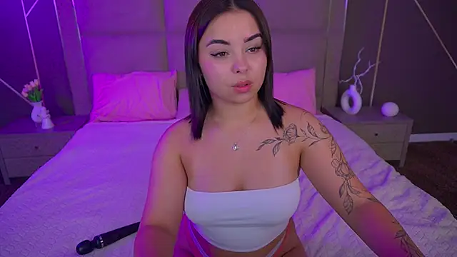 SusieWood online show from 10/25/25, 07:52