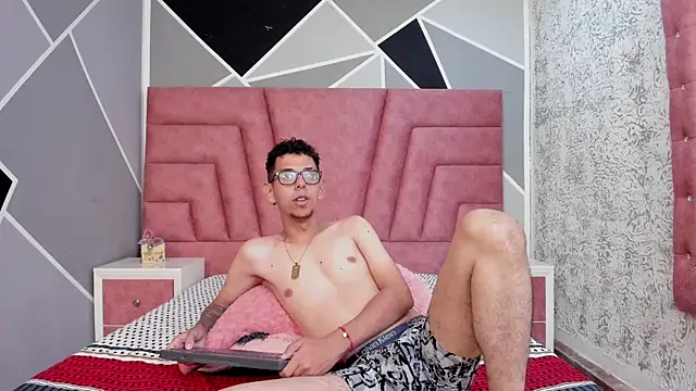 Derek and Skarlet online show from 01/25/25, 02:36