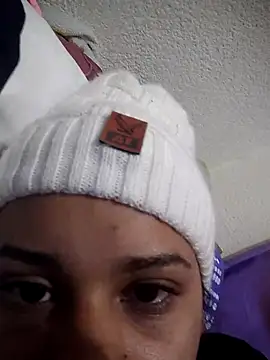  Miaaleon online show from 11/15/25, 09:28