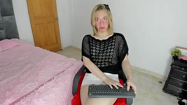  Little angel69 online show from 02/28/25, 01:47