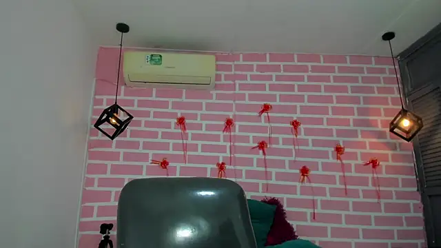 emy 0 online show from 03/06/25, 11:42