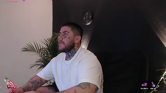 Ash gusbig online show from 02/25/25, 02:47