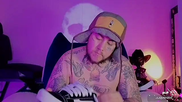 Ash gusbig online show from 11/10/25, 01:04