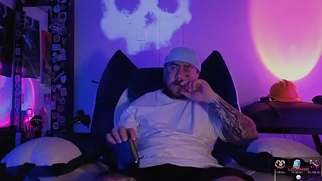 Ash gusbig online show from 12/20/25, 03:46