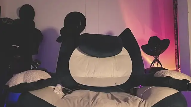 Ash gusbig online show from 03/15/26, 03:34