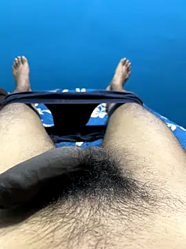 Snapshot of hairydude49 chatting on 10/19/25, 11:05 hairydude49 online show from 10/19/25, 11:05