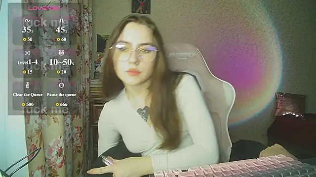 Snapshot of Aurora_workerr chatting on 07/21/26, 01:35 Aurora workerr online show from 07/21/26, 01:35