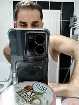 Snapshot of milf_hunter_35 chatting on 04/13/26, 04:51 milf hunter 35 online show from 04/13/26, 04:51