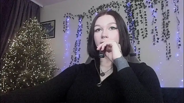 Emmy m00n online show from 12/12/24, 09:51