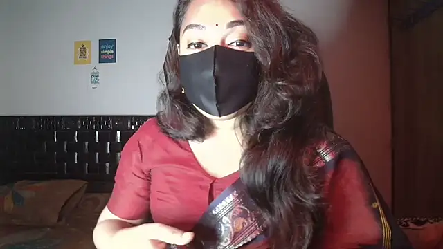 Most-Beautiful-Queen online show from 12/21/25, 07:10