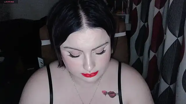 Snapshot of submissiveslut1996 chatting on 01/29/25, 10:22 submissiveslut1996 online show from 01/29/25, 10:22