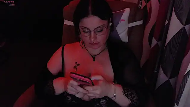Snapshot of submissiveslut1996 chatting on 02/25/25, 09:57 submissiveslut1996 online show from 02/25/25, 09:57