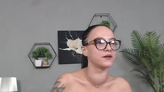 IzabelllNoir online show from 01/14/26, 07:08