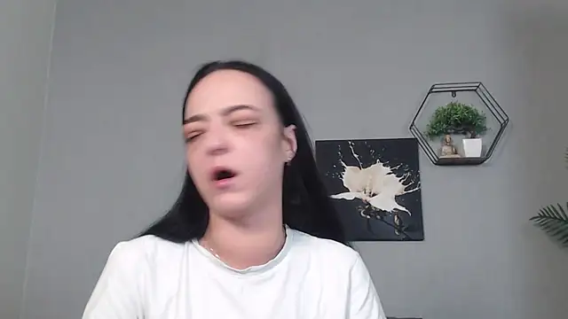 IzabelllNoir online show from 03/16/26, 05:02