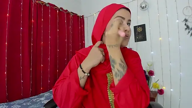 AishaAmin  online show from 09/10/25, 12:16