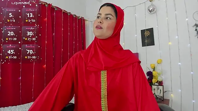 AishaAmin  online show from 11/05/25, 12:16