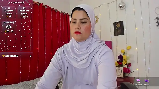 AishaAmin  online show from 11/15/25, 03:19