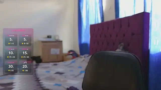 Lucy Fer5 online show from 12/17/25, 08:37