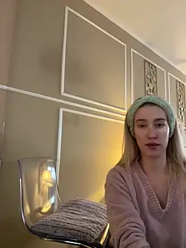 SerenaBennet online show from 02/10/26, 12:42