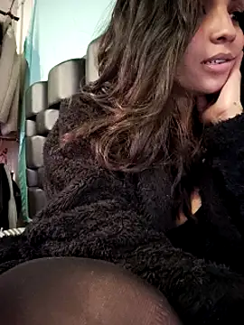 Snapshot of Anifer chatting on 01/18/25, 03:42 Anifer online show from 01/18/25, 03:42