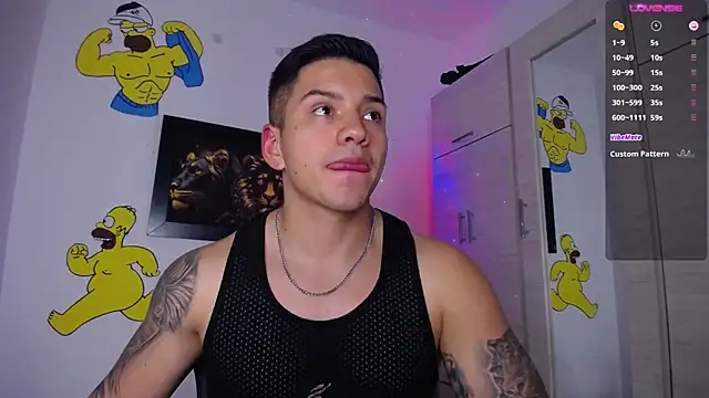 Snapshot of Marc__Waatson chatting on 03/17/25, 11:11 Marc  Waatson online show from 03/17/25, 11:11