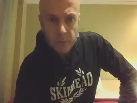 Snapshot of SHARPSkinhead chatting on 02/27/25, 11:26 SHARPSkinhead online show from 02/27/25, 11:26