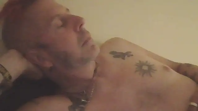 Snapshot of SHARPSkinhead chatting on 07/13/26, 09:50 SHARPSkinhead online show from 07/13/26, 09:50