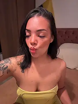Snapshot of Sara_LipsX chatting on 06/28/26, 12:38 Sara LipsX online show from 06/28/26, 12:38