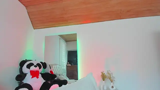 AtheneaRossi online show from 03/17/25, 09:55