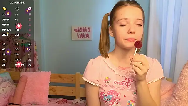 Snapshot of PrincessLittleKiki chatting on 10/02/25, 07:37 PrincessLittleKiki online show from 10/02/25, 07:37